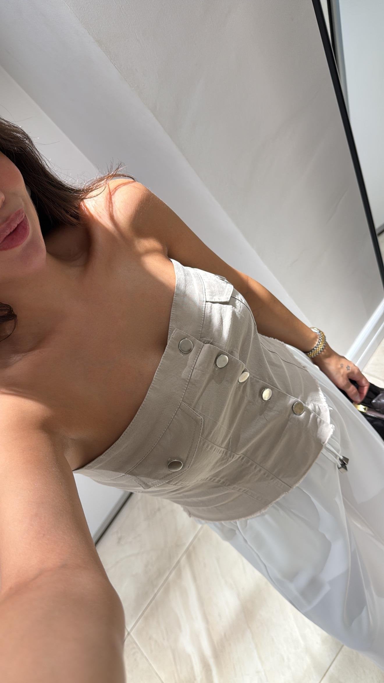 Cropped Lara